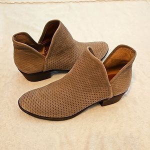 Womens Lucky Brand Baley Ankle Booties